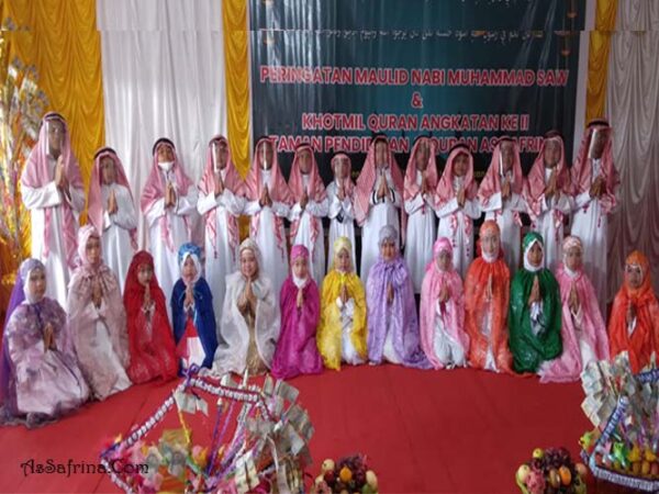 Sebanyak 29 Santri Putra dan Putri Peserta Khotmil Quran