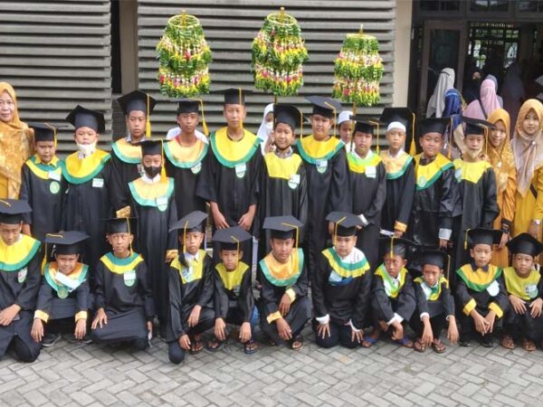 Wisuda Santri XX Kabupaten Kotawaringin Timur