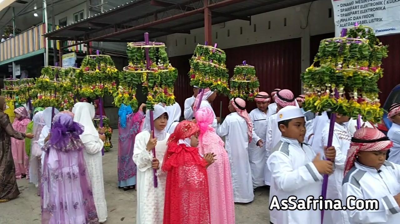 Pawai Khotmil Quran TPA AS SAFRINA Pawai Khotmil Quran TPA AS SAFRINA