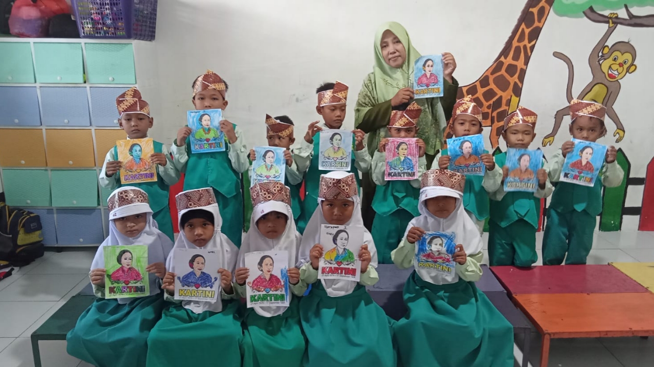 Menanamkan Cinta Pahlawan Sejak Dini: RA As Safrina Gelar Mewarnai RA Kartini