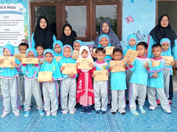 Pembagian Hadiah Lomba Agustusan RA As Safrina 2025
