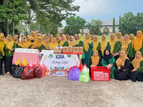 IGRA Kotawaringin Timur Gelar Aksi Sosial Pembagian Takjil di Stadion 29 November